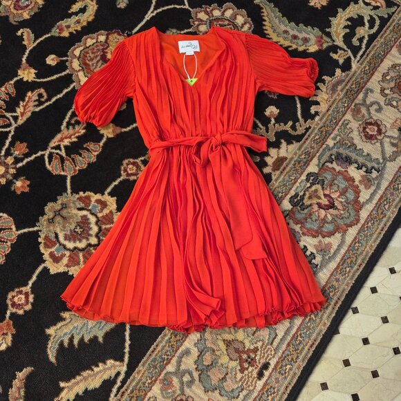 Sam Edelman Dresses & Skirts - Sam Edelman Elbow Sleeve Pleated Mini Dress